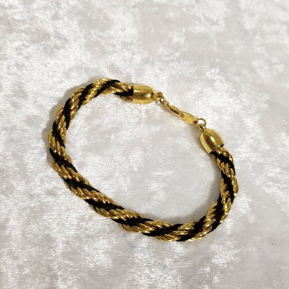 Trifari gold tone and black 7" bracelet 1.1735 - Picture 4 of 7